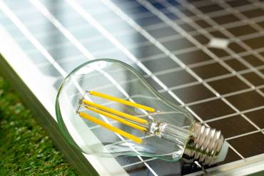 Solárne kolektory vs. fotovoltické panely: rozdiely a výhody